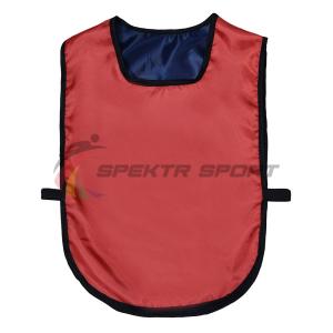 Купить Манишка футбольная двусторонняя универсальная Spektr Sport красно-синяя в Ельни 
